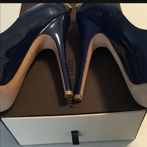 Louis Vuitton Peep Toe
